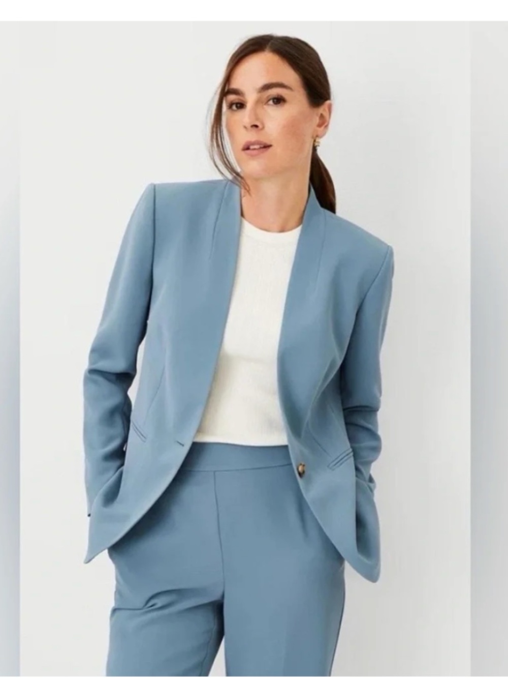 NWT Ann Taylor Fluid Crepe One-Button Blazer – Size 8 Petite | Blue Echo